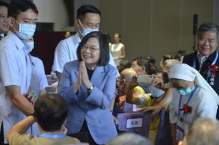 表揚宗教團體  蔡總統：疫情時發揮安定民心力量