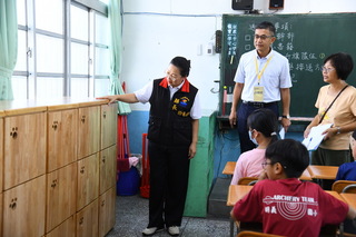 花蓮縣府補助改善教室置物櫃  盼減輕學生書包重量