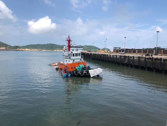 港勤公司拖船與新台馬輪南竿碰撞沉沒  無人傷亡 | 華視新聞