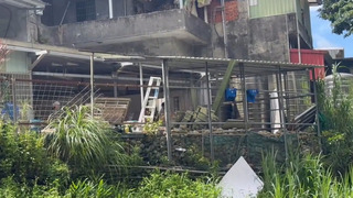 黃國昌汐止透天厝占國有地  違建已開始拆除