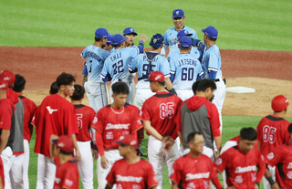 申皓瑋敲逆轉二壘安打  助悍將追近與龍隊勝差