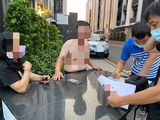 騎車上高捷輕軌 警處理自摔案比對逮男開罰