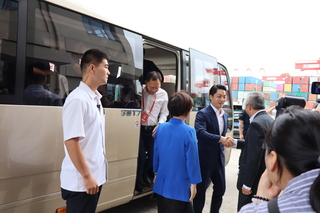 蔣萬安參訪洋山港 15年前蔣孝嚴見證兩岸海運直航