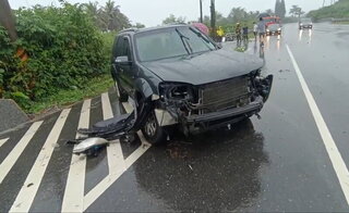 閃避漂流公車站牌 台東公務員巡視大雨災情車禍輕傷