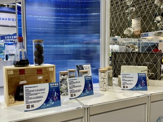 海廢變椅子、眼鏡、筆電 海保署秀台灣循環經濟實力