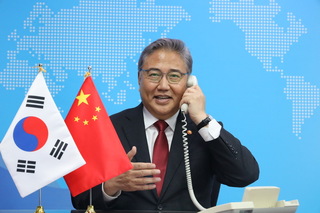 韓中外長通話  推進雙邊部長級穿梭外交