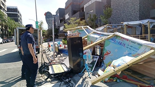 颱風海葵逼近 世客博棚架倒塌、活動展演延期 | 華視新聞