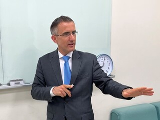 AI改變法律實務  陽明交大開課教合理使用