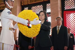 蔡總統赴忠烈祠主持秋祭 慰問遺族代表
