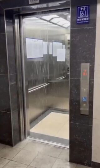 禁不起颱風考驗花蓮青年住宅積水 縣府與廠商會勘