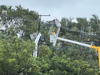 台電1天搶修約7萬戶用電 台東尚有1萬戶停電