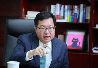 鄭文燦：進口調節與國內養雞業轉型  二軌因應缺蛋