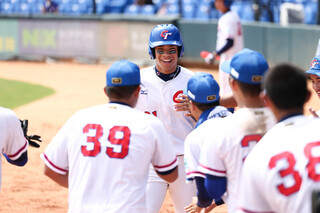 柯敬賢U18敲陽春砲 笑說天上的爸爸有幫忙推一下