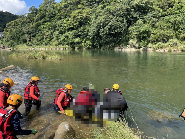 8旬翁新北瑞芳釣魚回程失蹤 遺體沉入水底被尋獲 | 華視新聞