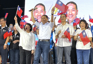 侯友宜挺嘉市鐵路高架化 允當選後中央負擔全額