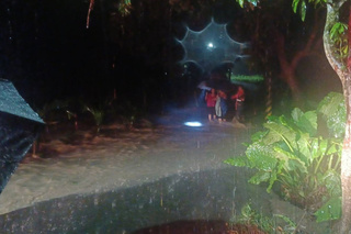 台南白河雨大溪水漲  部分居民撤離