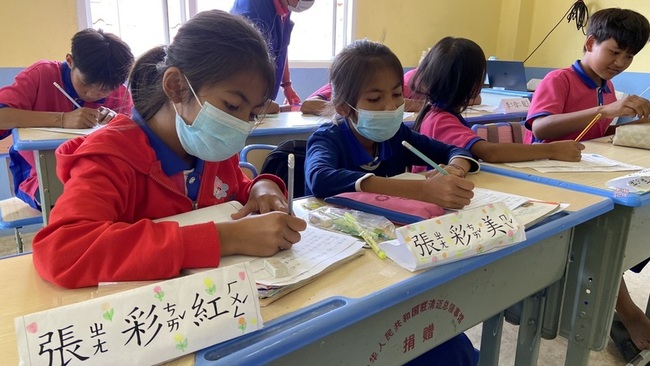 師資生前進肯亞、泰國 無國界服務傳遞教育愛 | 華視新聞