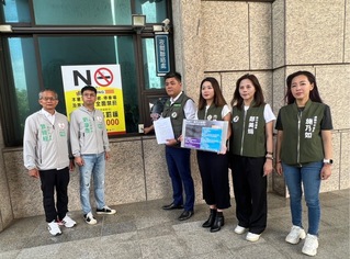 竹市議會民進黨團告發高虹安 住豪宅搭名車涉貪