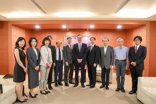 朱立倫會見東大訪團 重申國民黨親美友日和陸