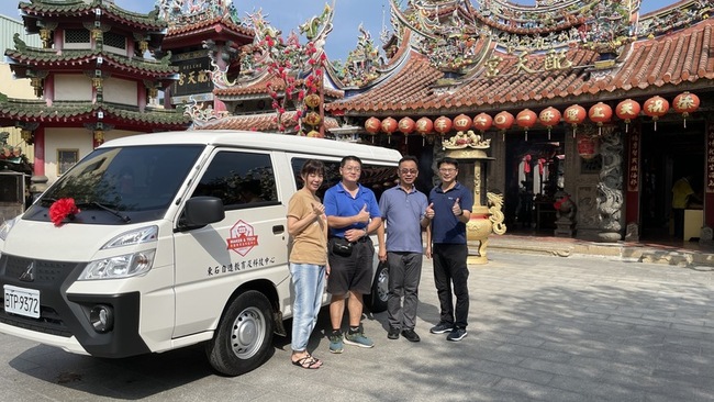 東石國中獲贈AI科學教育行動車 助偏鄉弱勢學生 | 華視新聞