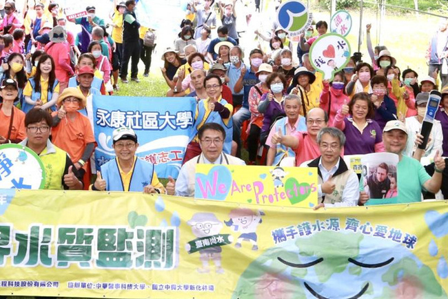 台南水質監測競賽 41隊志工以1個月檢測5大溪流 | 華視新聞