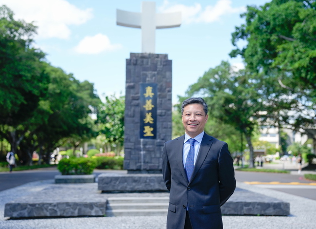 輔大新任校長 西雪梨大學副校長藍易振獲遴選 | 華視新聞