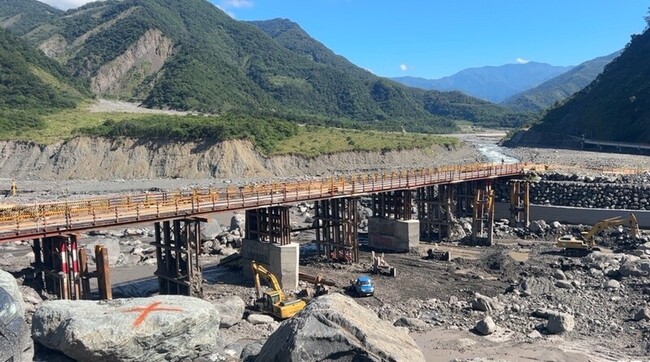 南橫明霸克露鋼便橋修復 預計9/28開放正常通行 | 華視新聞