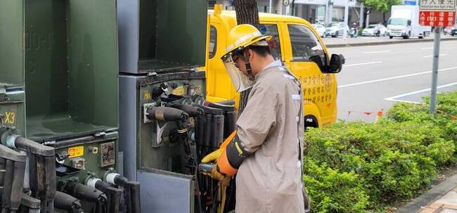 高雄前8個月645件停電 台電升級強化配電系統 | 華視新聞