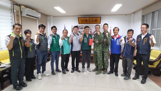 台南市議會秋節勞軍  感謝國軍守護市民安全健康 | 華視新聞