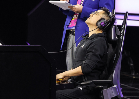 亞運電競快打旋風頂尖對決  向玉麟惜奪銀