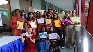 剪紙說故事品嚐月餅 印度大學生歡慶中秋節