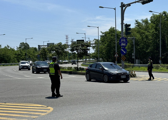 中秋連假收假日 蘇花路廊北返車流量大 | 華視新聞