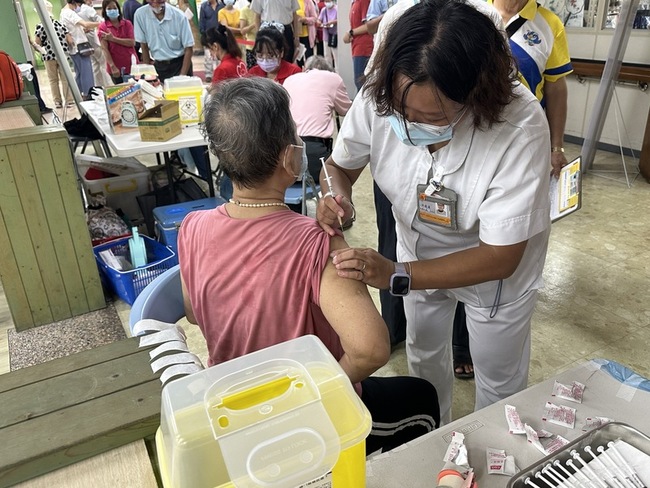 高雄備83萬餘劑公費流感疫苗 籲高風險群接種 | 華視新聞