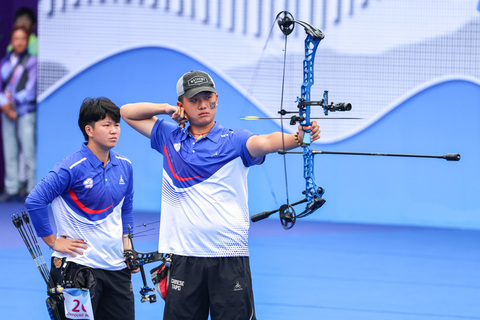 亞運複合弓混雙 陳怡瑄張正韋摘銅