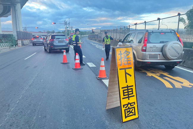 國慶連假出遊 桃園警估人車潮集中大溪及台7線 | 華視新聞