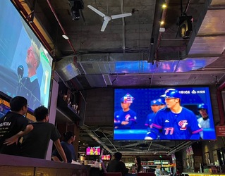 亞運棒球台灣勝中國挺進金牌戰  在滬球迷歡呼