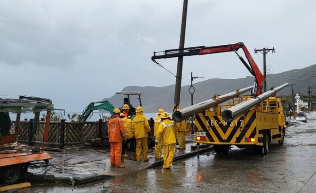 颱風釀停電蘭嶼6成用戶尚待復電 台電增派20人搶修 | 華視新聞