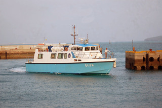 澎湖交通船白沙之星擱淺  幸無載客趁漲潮拖救