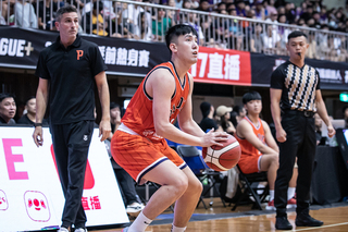 PLG熱身賽領航猿不敵勇士  教練怒轟裁判不公