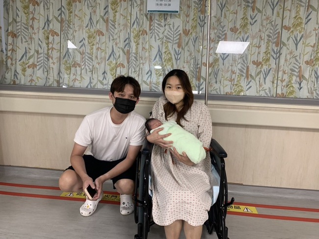 輔大醫院喜迎混血國慶寶寶  外籍媽：台日友好 | 華視新聞