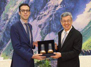 接見法國駐台代表巴黎思  陳建仁盼深化台法合作