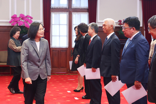 蔡總統主持李俊俋等人宣誓就職 陳菊許宗力觀禮