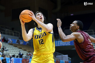 T1特攻擊退獵鷹  熱身賽首戰告捷