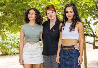 法女星主演交響狂花 拉大提琴笑稱如足球員打籃球