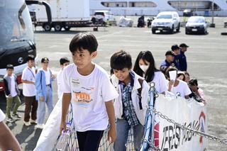 關注南海 菲律賓孩童參觀海巡艦培養領土意識