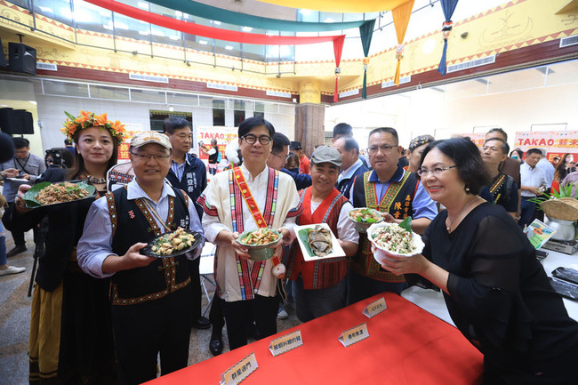 高市都會區原民日照中心揭牌  讓長輩安心在地養老 | 華視新聞