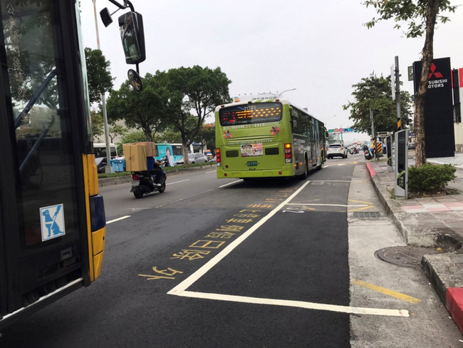 台塑進駐內湖 北市：調整公車密度班距紓等車人潮 | 華視新聞