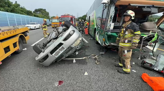 國3雲林斗六段遊覽車自小客碰撞  4死22輕傷 | 華視新聞