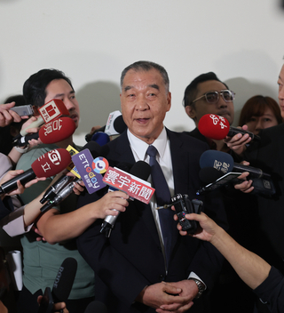 馬文君質疑潛艦恐成鐵棺材 邱國正：社會自有公斷