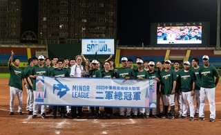 台鋼雄鷹備戰冬季聯盟 洪總讚陳柏清、陳宇宏